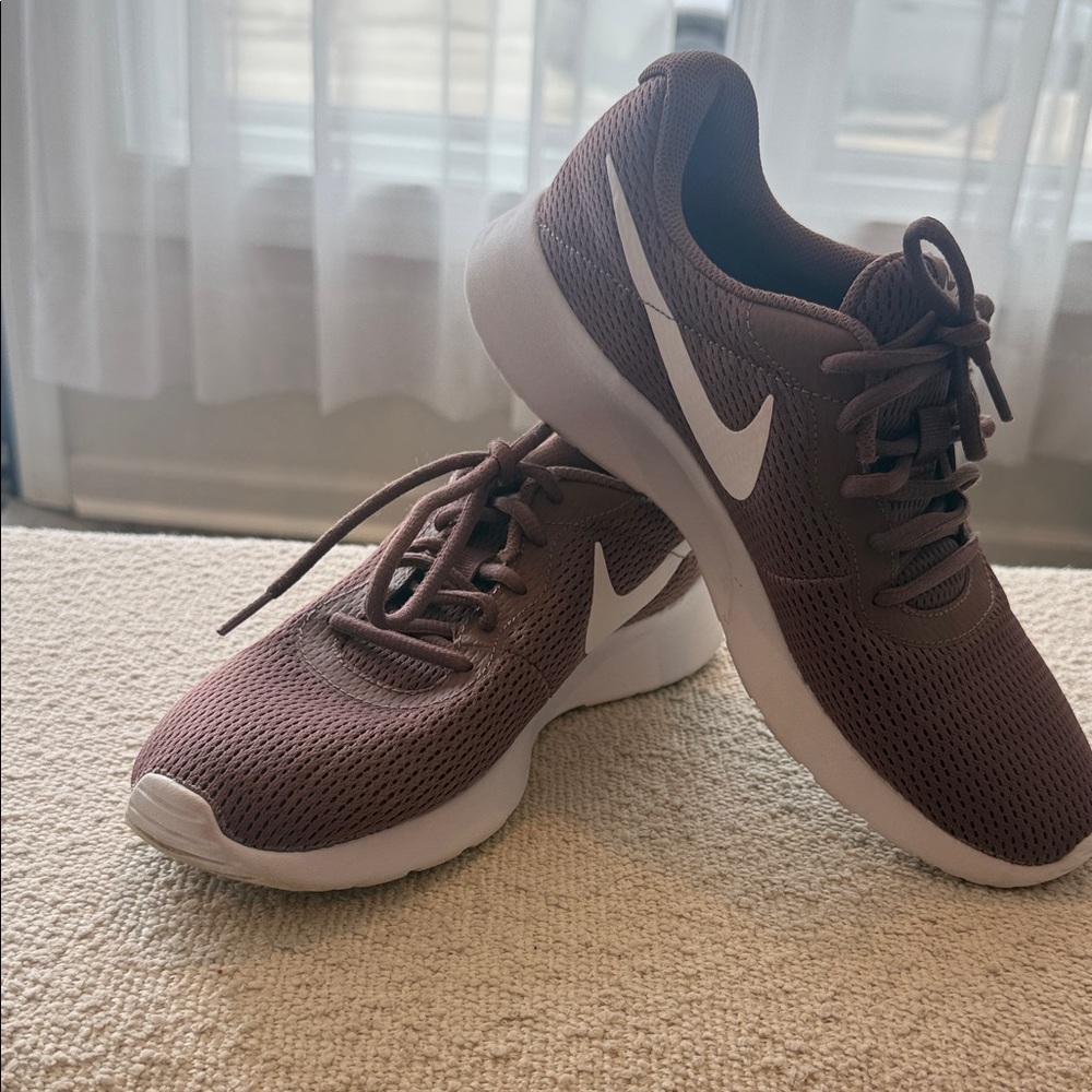 Nike Chocolate Brown Running Shoes
